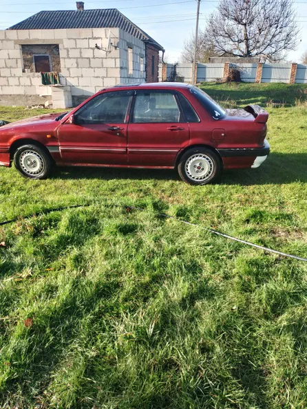 Mitsubishi Galant 1988 - 8