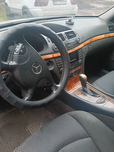 Mercedes-Benz E-Клас 2003 - 15