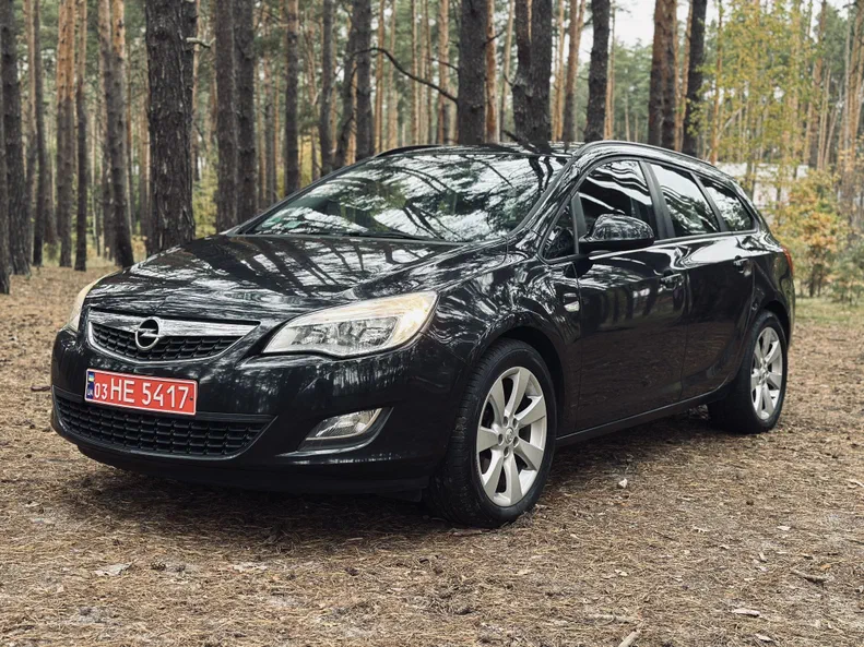 Opel Astra 2012 - 9
