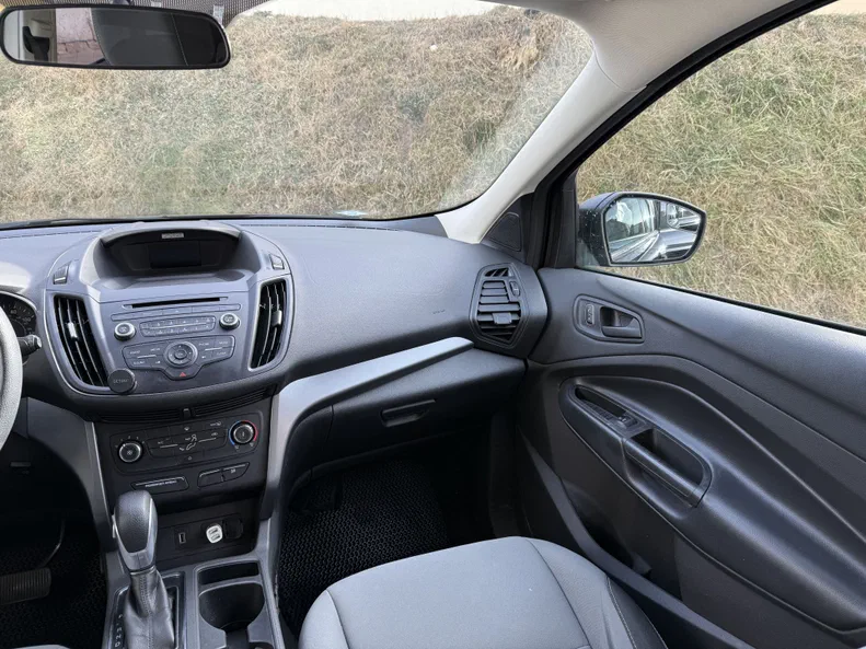 Ford Escape 2017 - 11