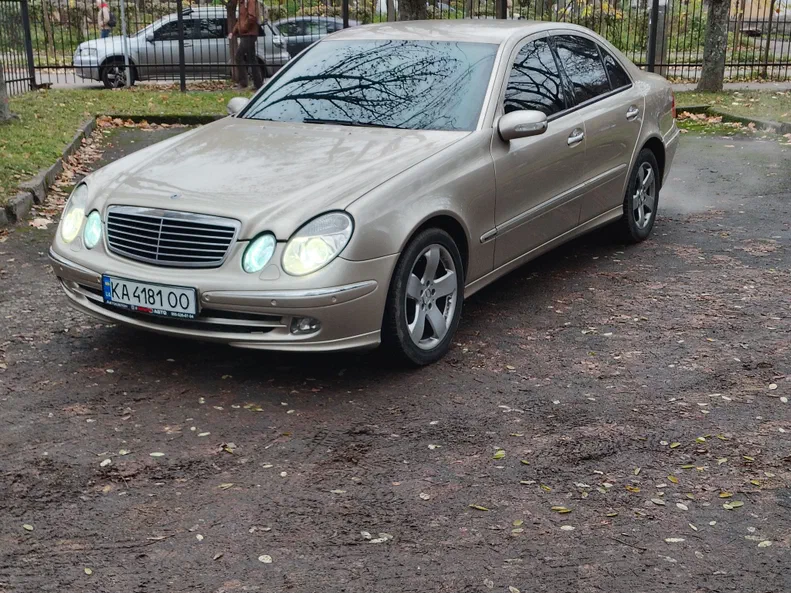 Mercedes-Benz E-Класс 2004