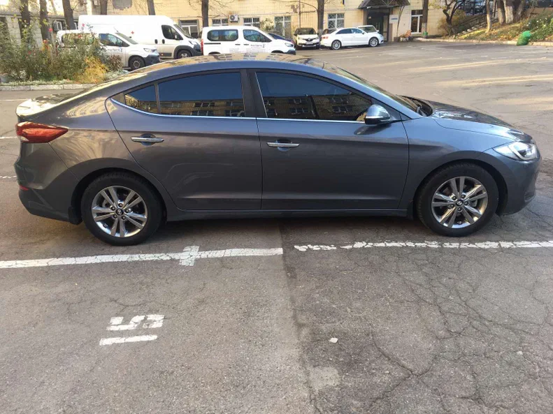 Hyundai Elantra 2018