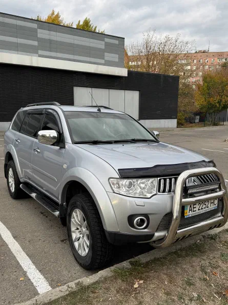 Mitsubishi Pajero Sport 2013