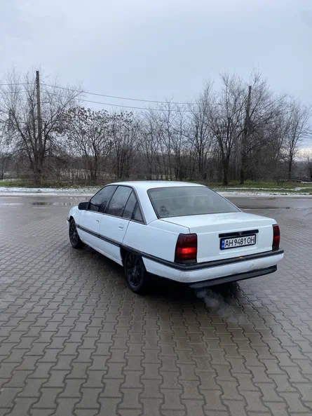 Opel Omega 1988 - 12