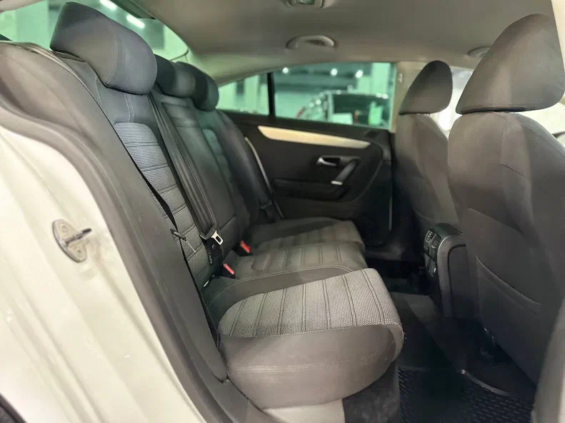 Volkswagen Passat 2011 - 9