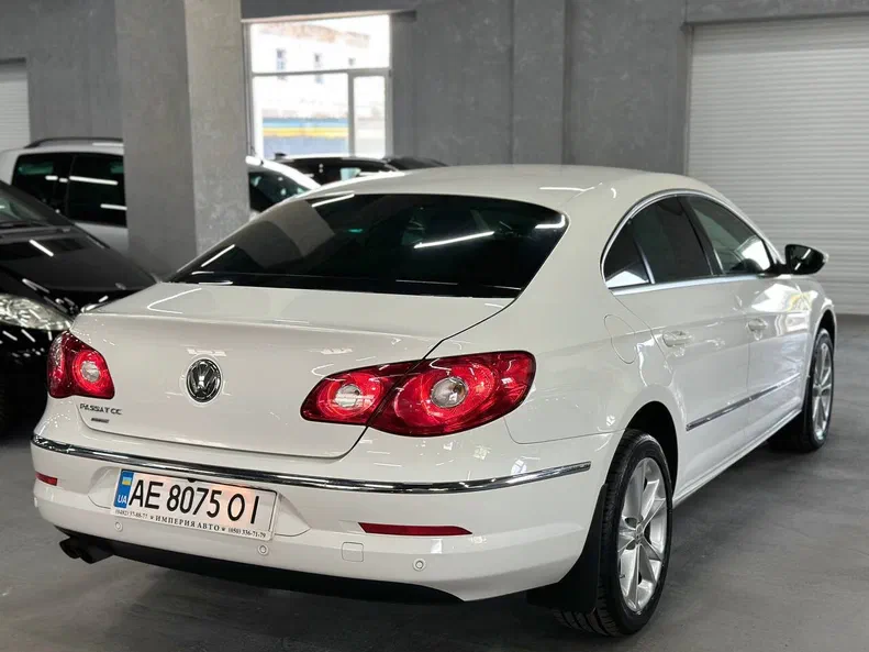 Volkswagen Passat 2011 - 21