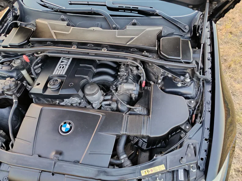 BMW 3 серія 2009 - 14