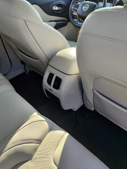 Jeep Cherokee 2019 - 17