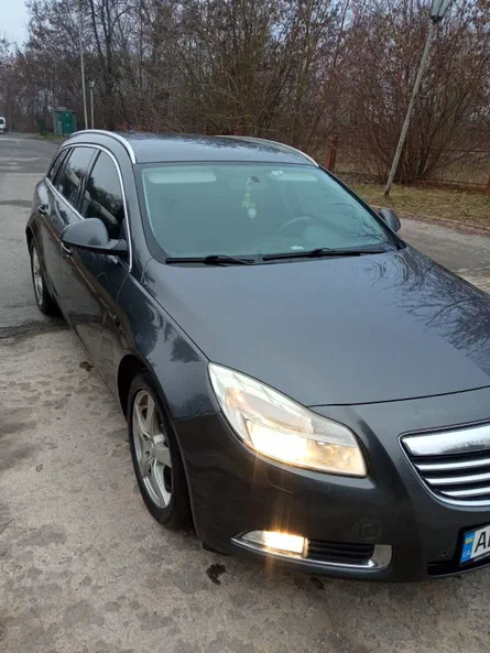 Opel Insignia 2010 - 11