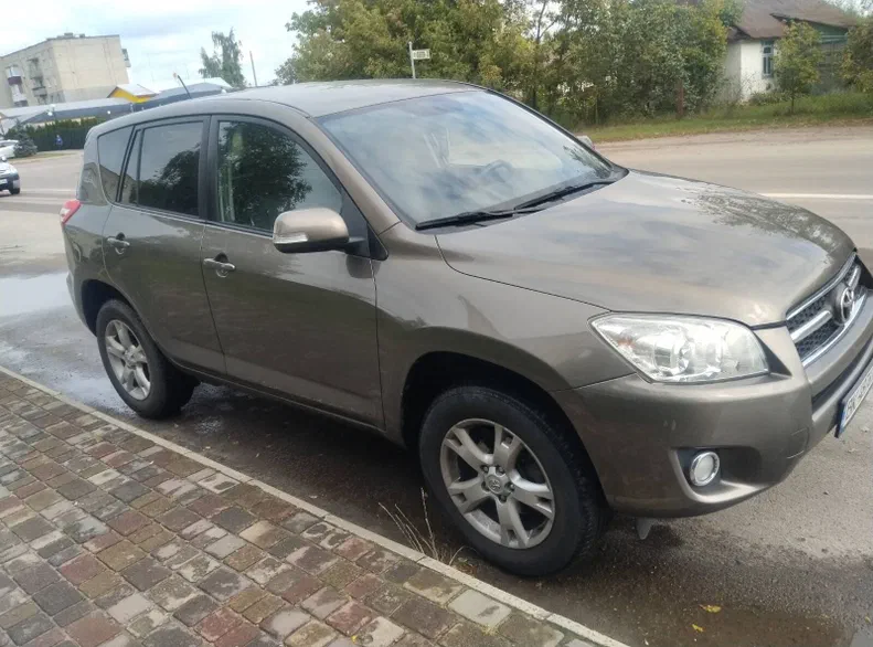 Toyota RAV4 2010