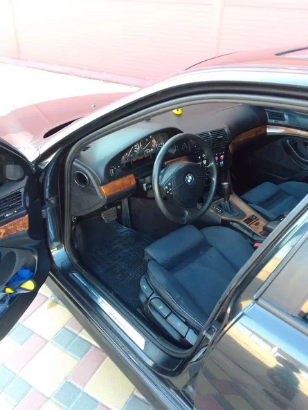 BMW 5 серія 1999 - 9