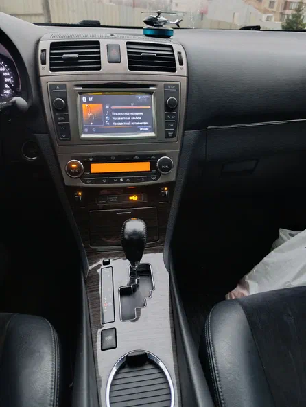 Toyota Avensis 2013 - 23