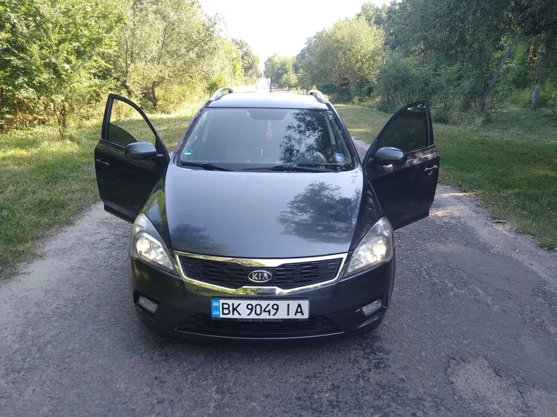Kia Ceed 2010 - 13