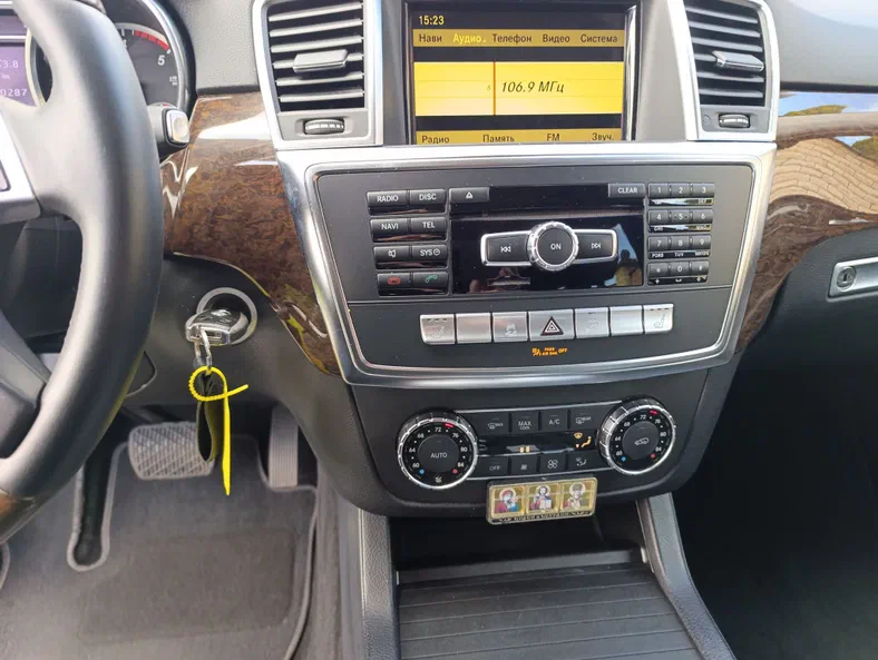 Mercedes-Benz M-Клас 2012 - 11