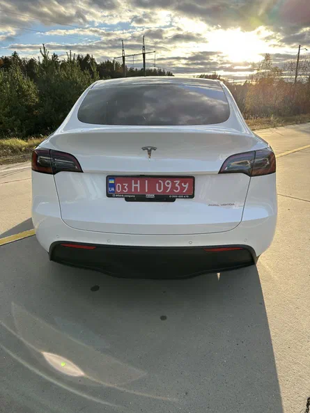 Tesla Model Y 2022