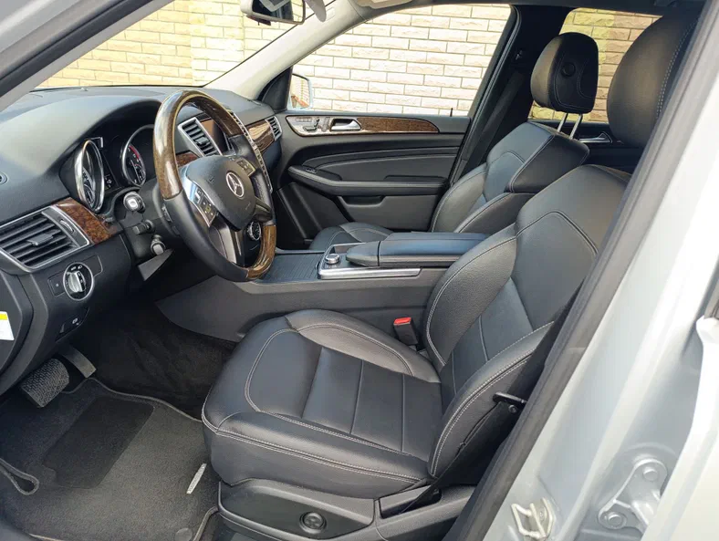Mercedes-Benz M-Клас 2012 - 9