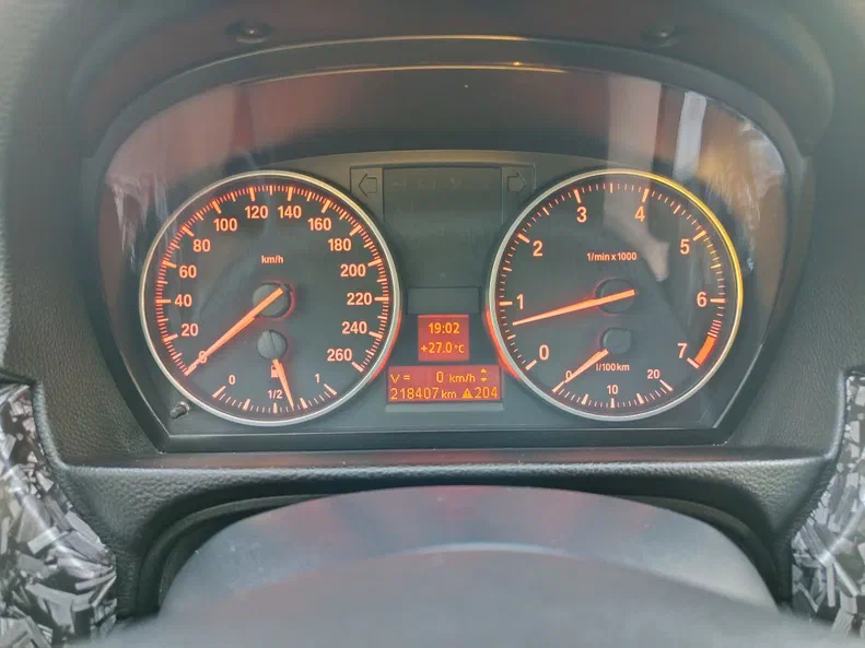 BMW 3 серія 2009 - 21