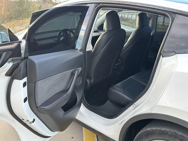 Tesla Model Y 2022 - 7