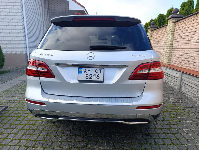 Mercedes-Benz M-Клас 2012 - 7