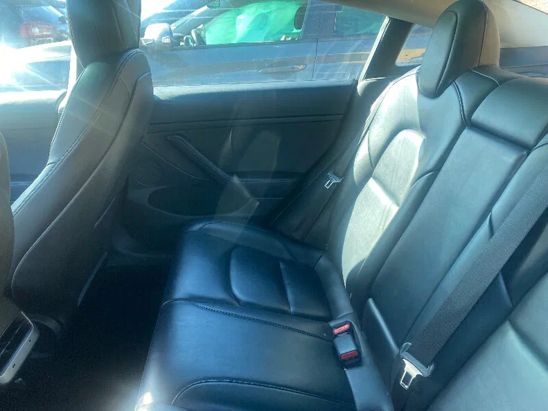 Tesla Model 3 2022 - 7