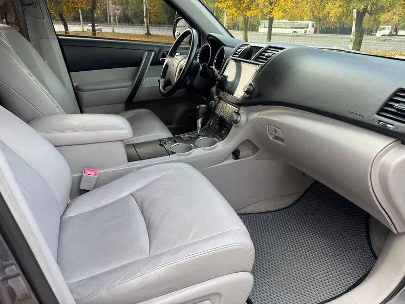 Toyota Highlander 2008 - 10