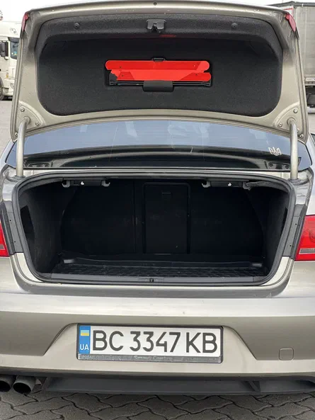 Volkswagen Passat 2012 - 21