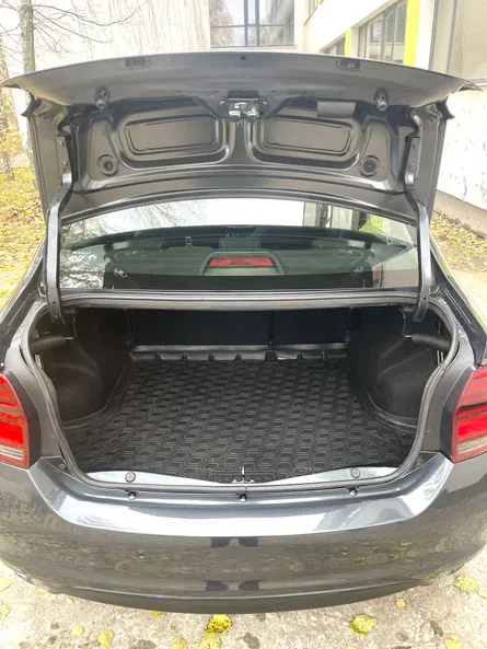 Renault Logan 2017 - 13