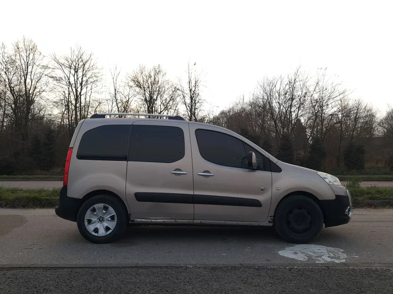 Peugeot Partner 2010 - 5