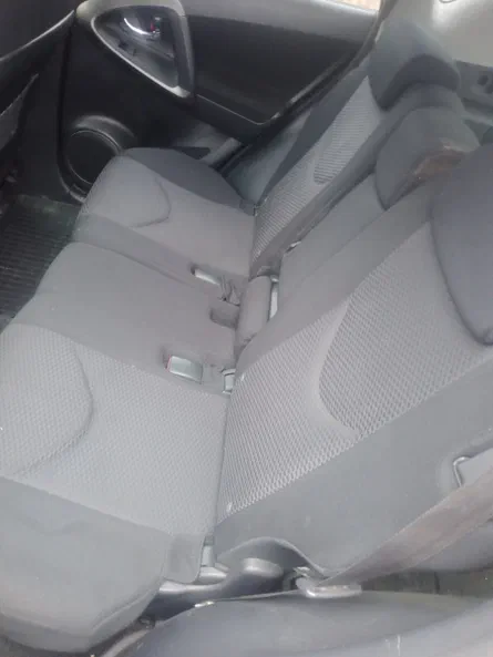 Toyota RAV4 2010 - 7