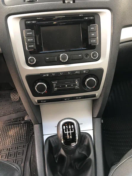 Skoda Octavia 2012 - 16