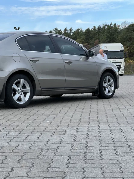 Volkswagen Passat 2012 - 12