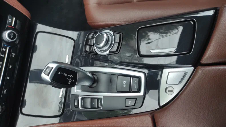 BMW 5 серія 2017 - 7