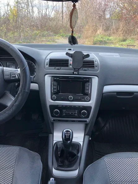 Skoda Octavia 2012 - 8