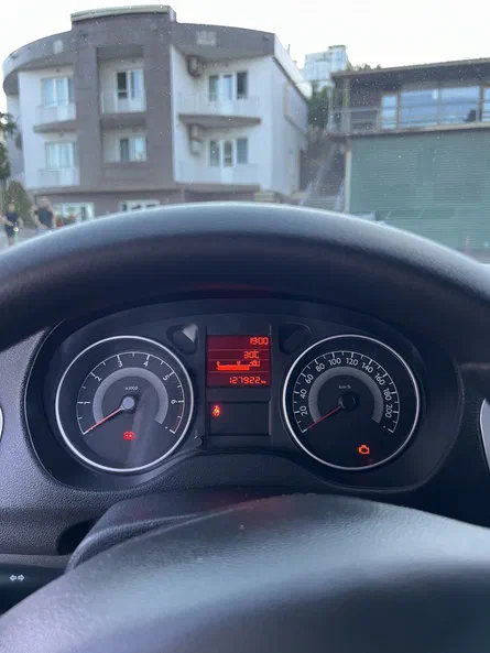 Peugeot 301 2016 - 10