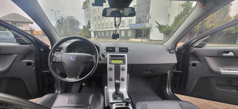 Volvo S40 2010 - 12