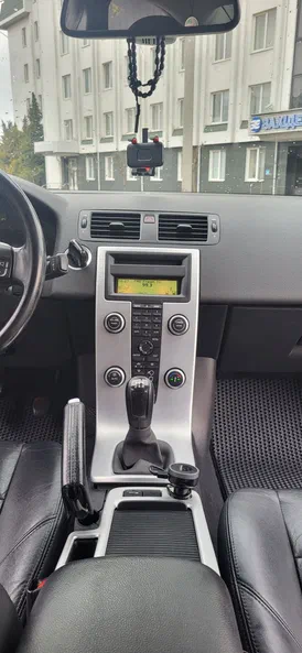 Volvo S40 2010 - 13