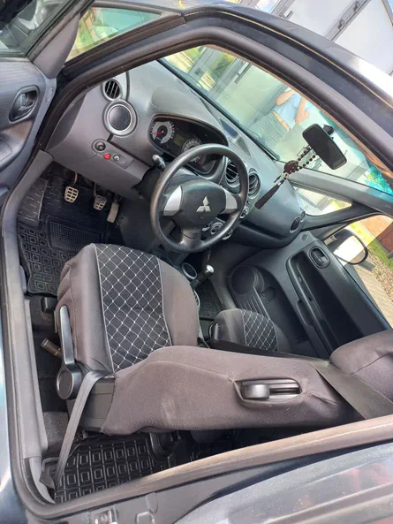 Mitsubishi Colt 2009 - 4
