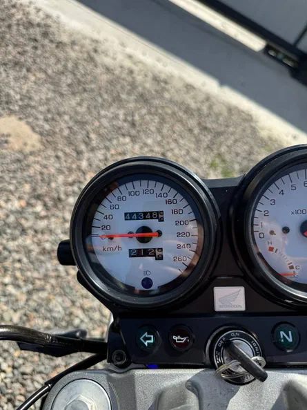 Honda CB 600F Hornet 1998 - 3
