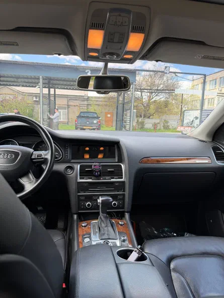 Audi Q7 2015 - 13
