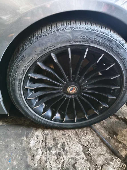 BMW 7 серія 2012 - 9