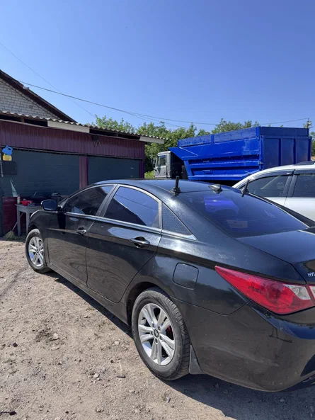 Hyundai Sonata 2012 - 1