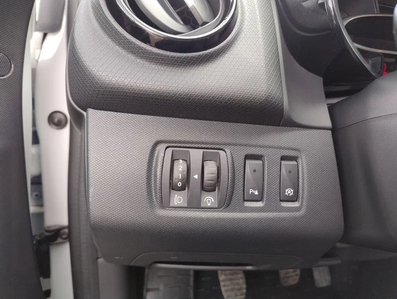 Renault Clio 2015 - 24