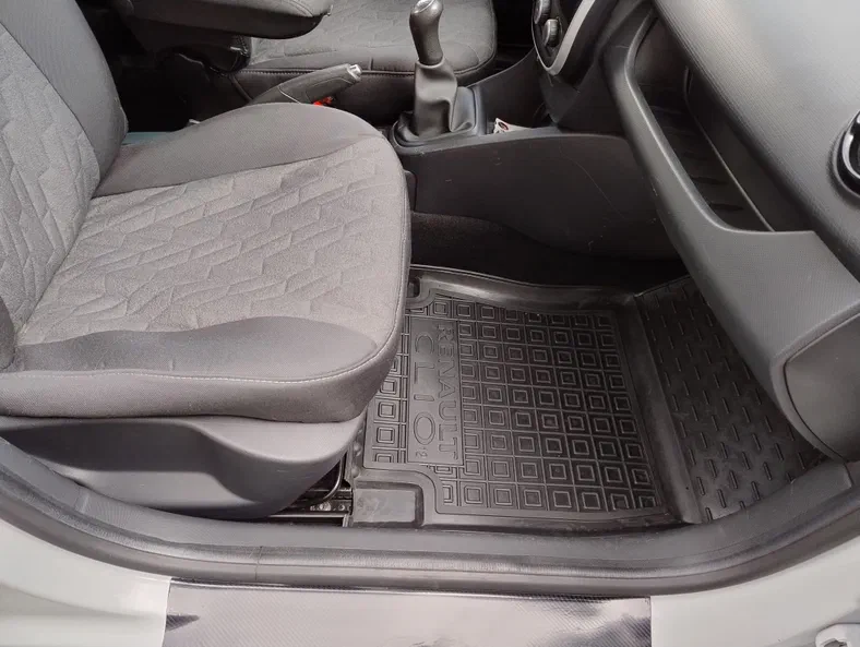 Renault Clio 2015 - 23
