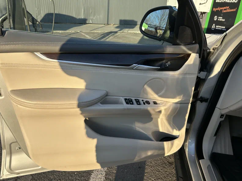 BMW X5 2015 - 11