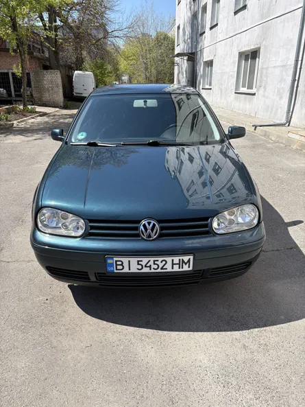 Volkswagen Golf 2002 - 4