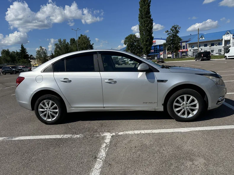 Chevrolet Cruze 2010 - 3