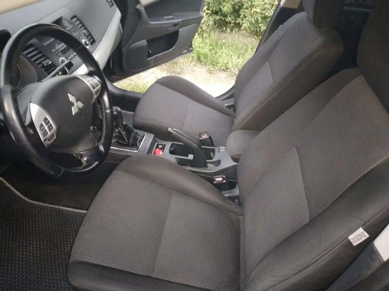 Mitsubishi Lancer 2009 - 13