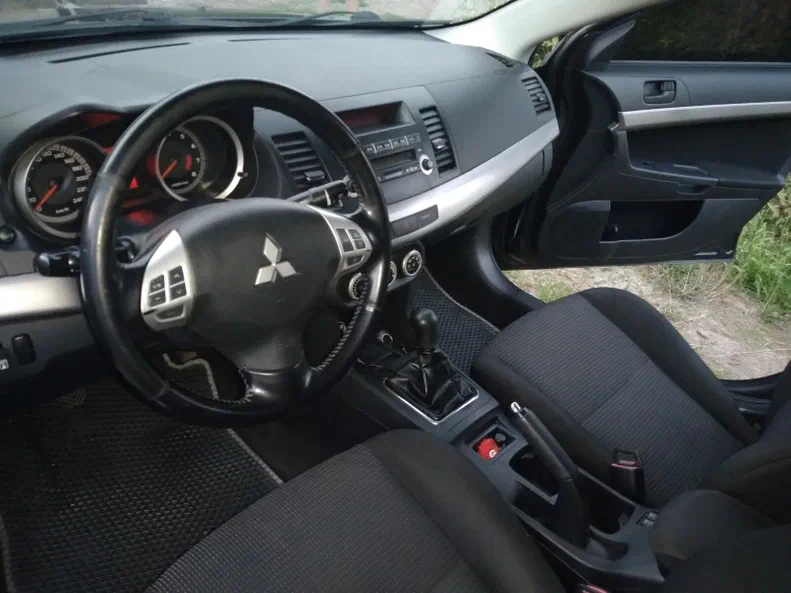 Mitsubishi Lancer 2009 - 14