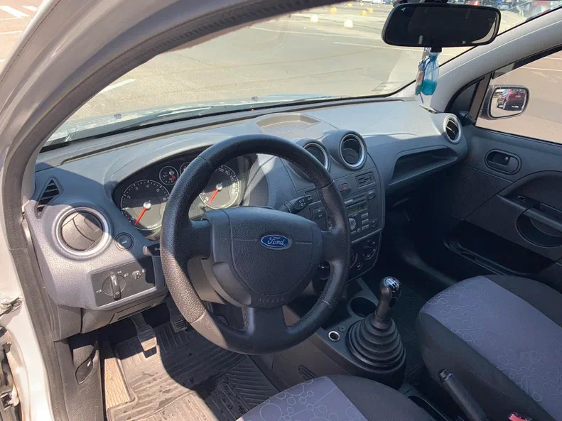 Ford Fiesta 2008 - 8