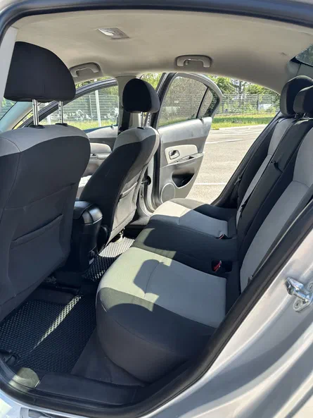 Chevrolet Cruze 2010 - 4